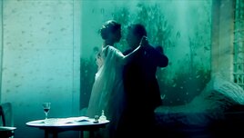 Elfogyni az ölelésben