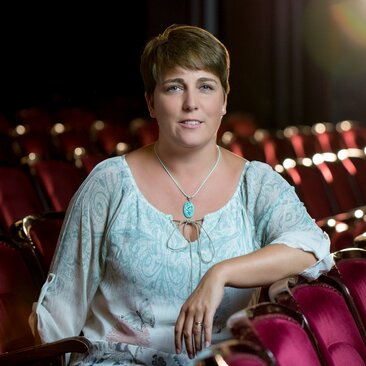 Tompai Zsuzsa